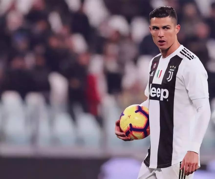 Legacy 在 StarLadder 布达佩斯 Major 2025 第一阶段首场比赛中败给了 FlyQuest