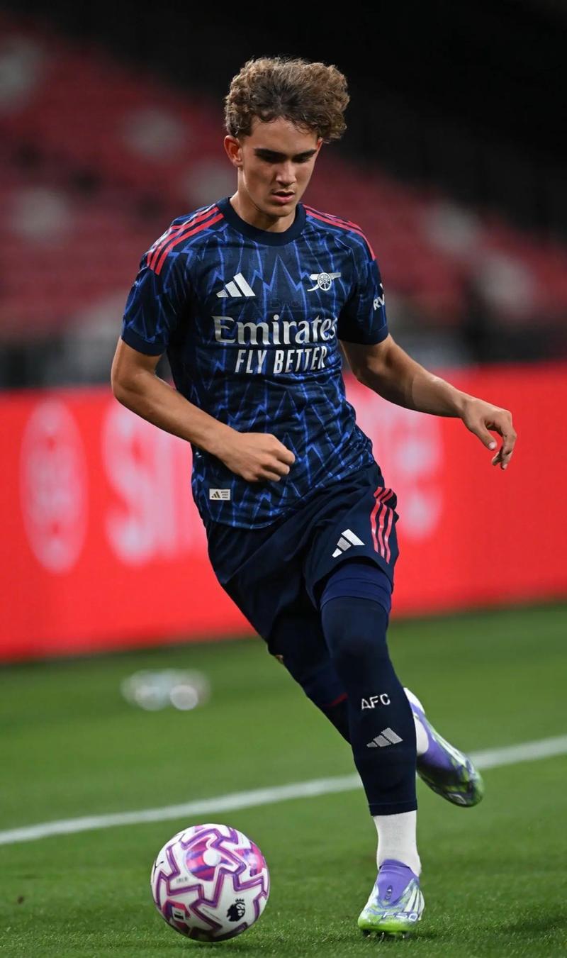 今日凌晨结束的2023LCS春季赛决赛中，C9以3-1轻取GG成功夺冠，他们也将以LCS一号种子的身份出征MSI