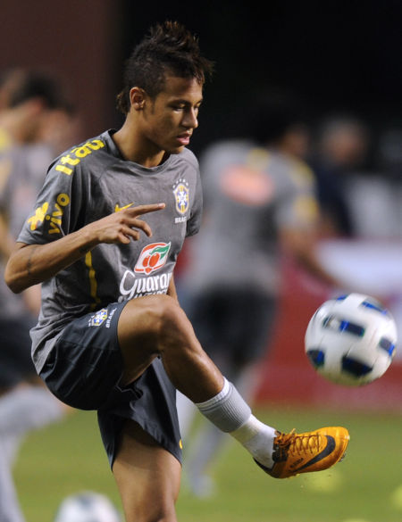 Tian ：前两局和Creme的沟通不太好，中单在对线时太过於急躁了