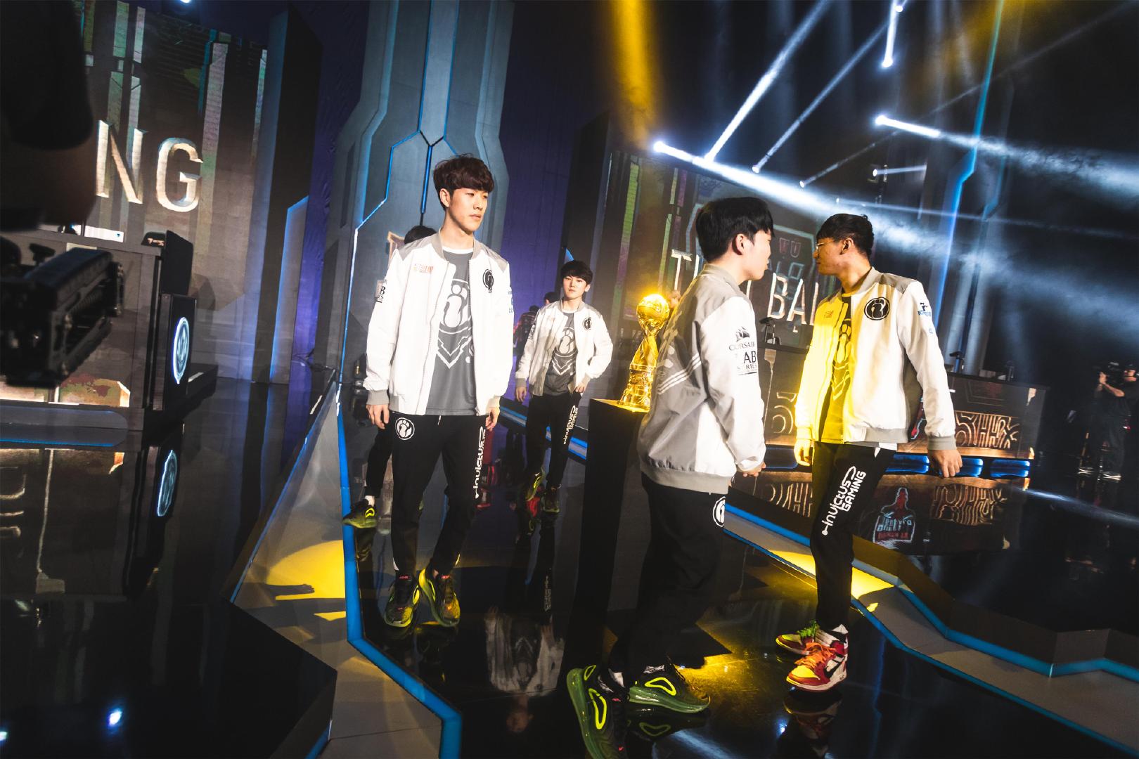 【战报】2021KPL春季赛常规赛第二轮W2D2，武汉eStarPro 3-1 TES