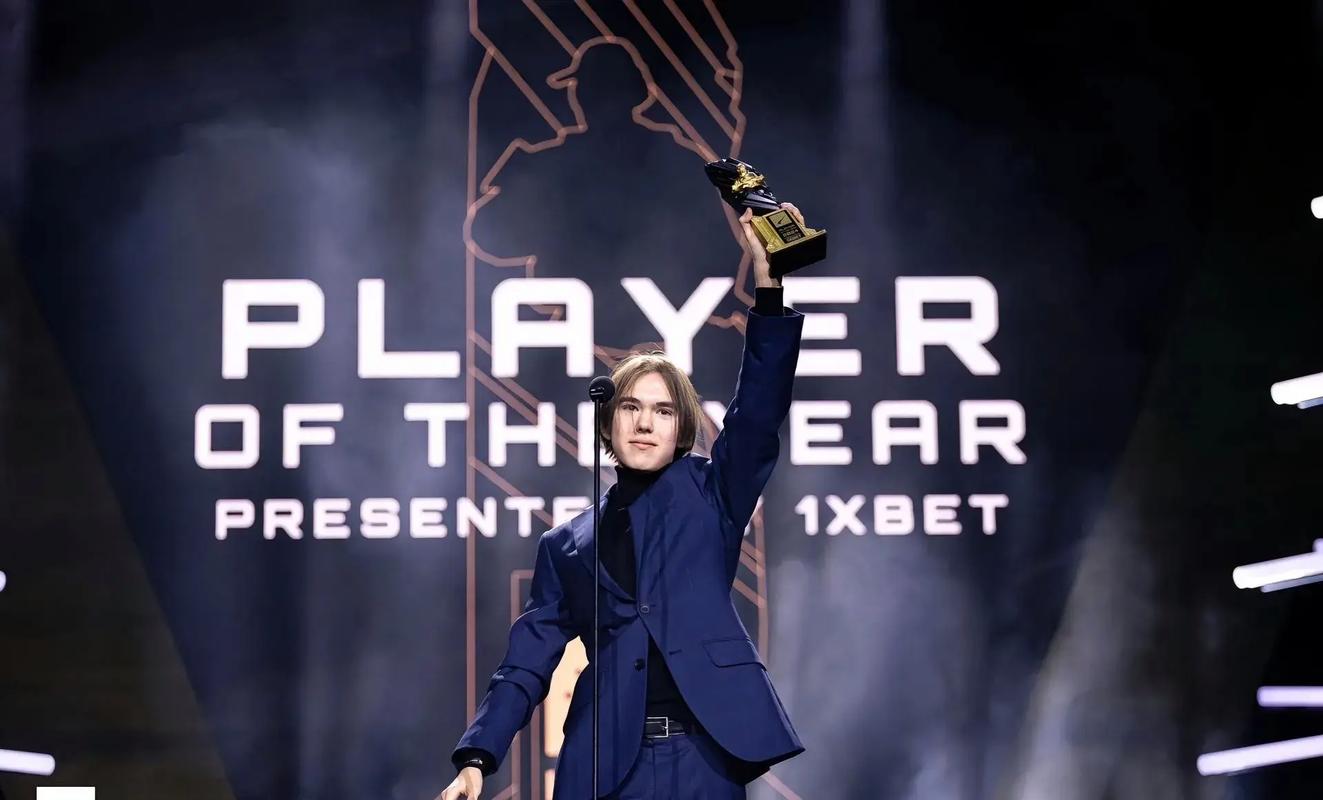 北美LCS夏季赛常规赛结束，TL、C9常规赛前二离S14只差一步